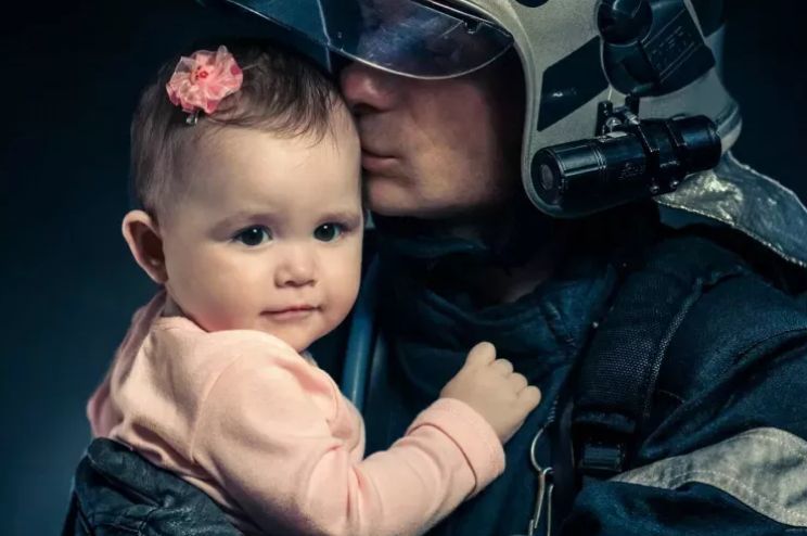 Пожарный о профессии: Мы боремся за то, чтобы людям спалось спокойно.