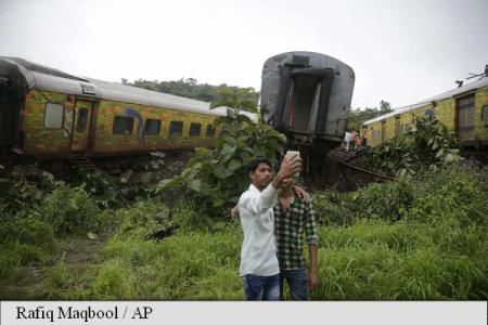 Trei studenți au murit loviți de tren în timp ce își făceau un selfie. 