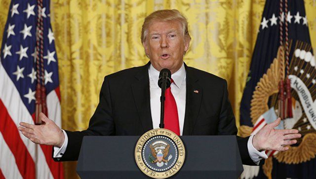Трамп в ходе предвыборной кампании неоднократно говорил, что намерен "поладить" с Россией. 