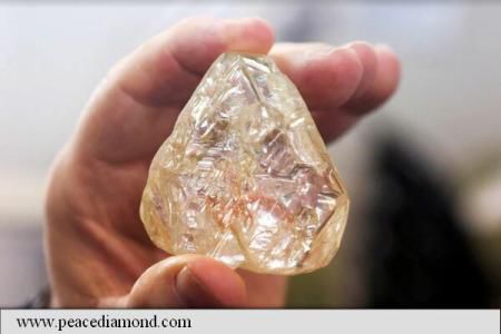 Diamantul păcii din Sierra Leone, vândut cu 6,5 milioane de dolari. Foto: agerpres.ro