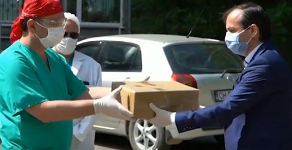 Жители и уроженцы Кагула скинулись на видеоларингоскоп для местной больницы.