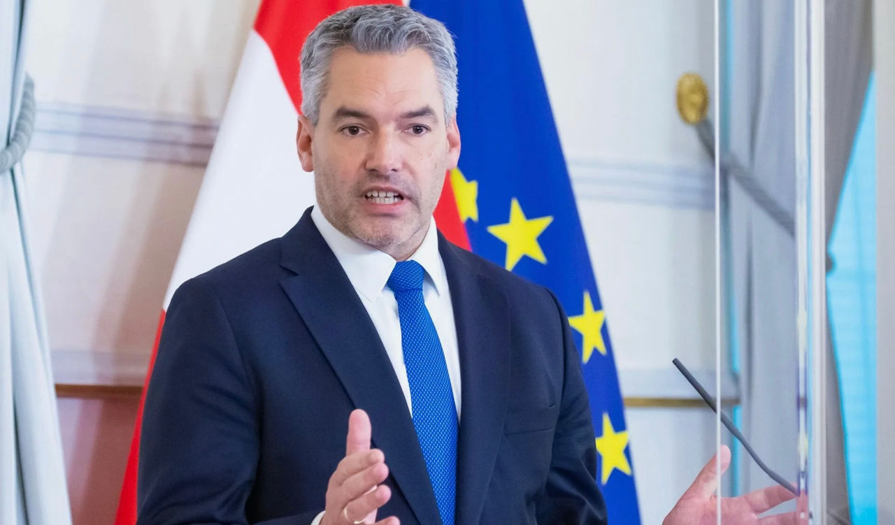Канцлер Австрии уходит в отставку после провала переговоров о коалиции без ультраправых.