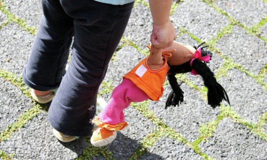 La implicarea autorităților, chiar a doua zi, copii s-au întors la mama lor. Agresorii s-au ales cu dosar penal și riscă amendă în mărime de până la 18.000 de lei sau până la 4 ani de închisoare.