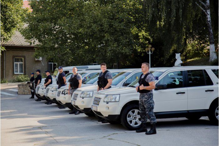 Пограничная полиция и Таможенная служба получили 6 автомобилей от EUBAM.