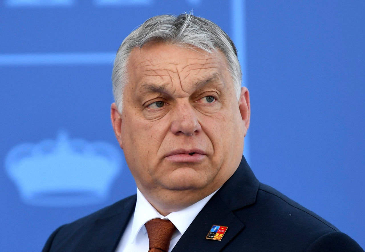 Орбан призвал к откровенной беседе с США об отмене санкций против России.