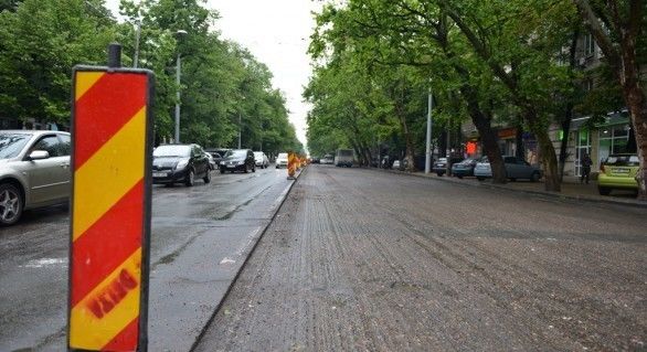 Primăria municipiului Chişinău informează că în perioada următoare, în zona centrală a orașului vor avea loc tăieri de arbori planificate. 