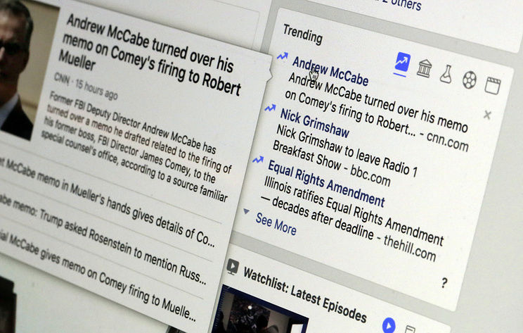 Facebook уберет раздел Trending с наиболее популярными новостями соцсети. Фото: AP Photo