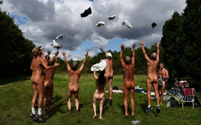 Un parc de nudişti, deschis în Paris: Cine nu va avea acces. Foto: adevarul.ro