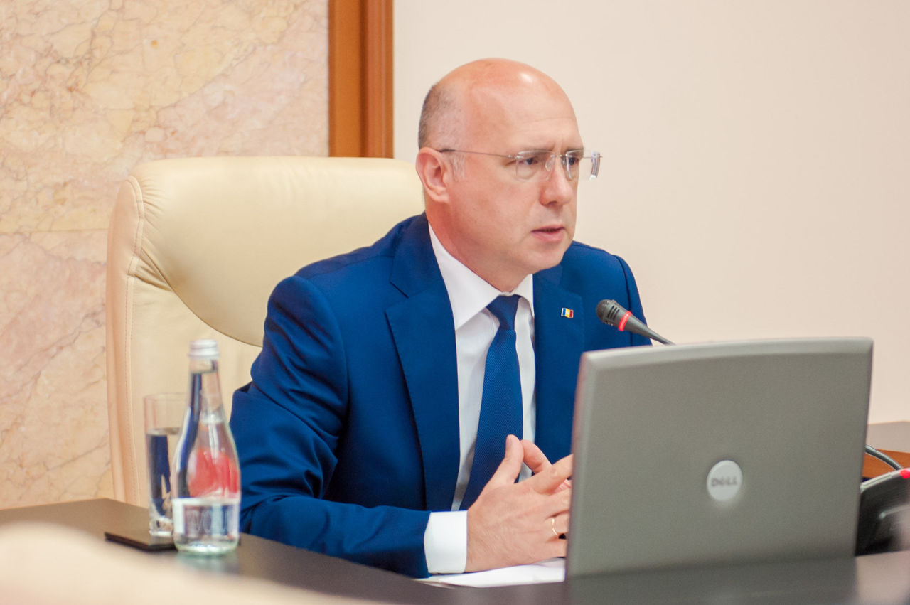 Требование премьер-министра обусловлено рядом нарушений, выявленных во время неожиданного визита на госграницу.