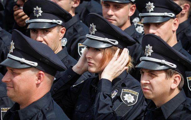 В штате будут 400 человек с зарплатой от шести до 30 тысяч гривен