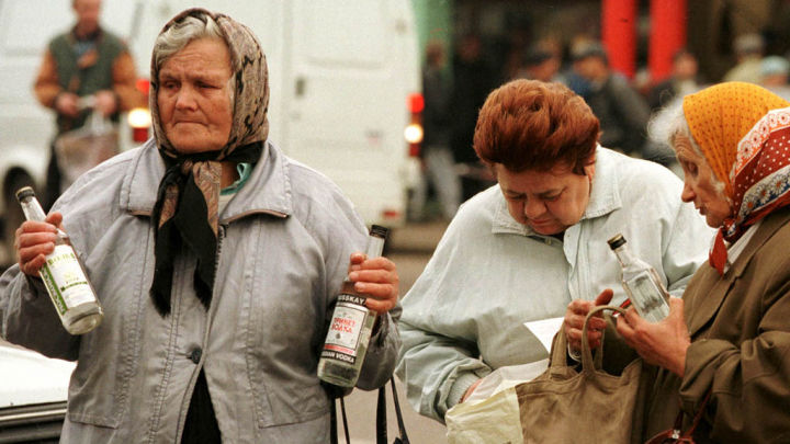 Duma de Stat a Rusiei va obliga alcoolicii să meargă la dezintoxicare