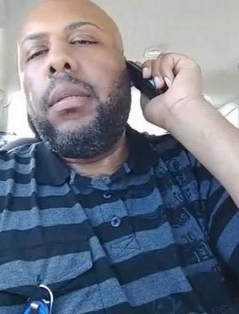 Steve Stephens s-a sinucis, după ce a fost localizat de polițiști. 