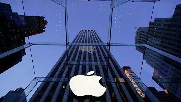 Apple отвергает обвинения властей США в деле о стрельбе на авиабазе.