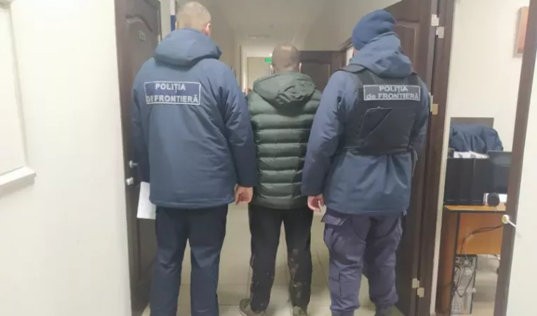 Преступник, объявленный в международный розыск, задержан на границе.