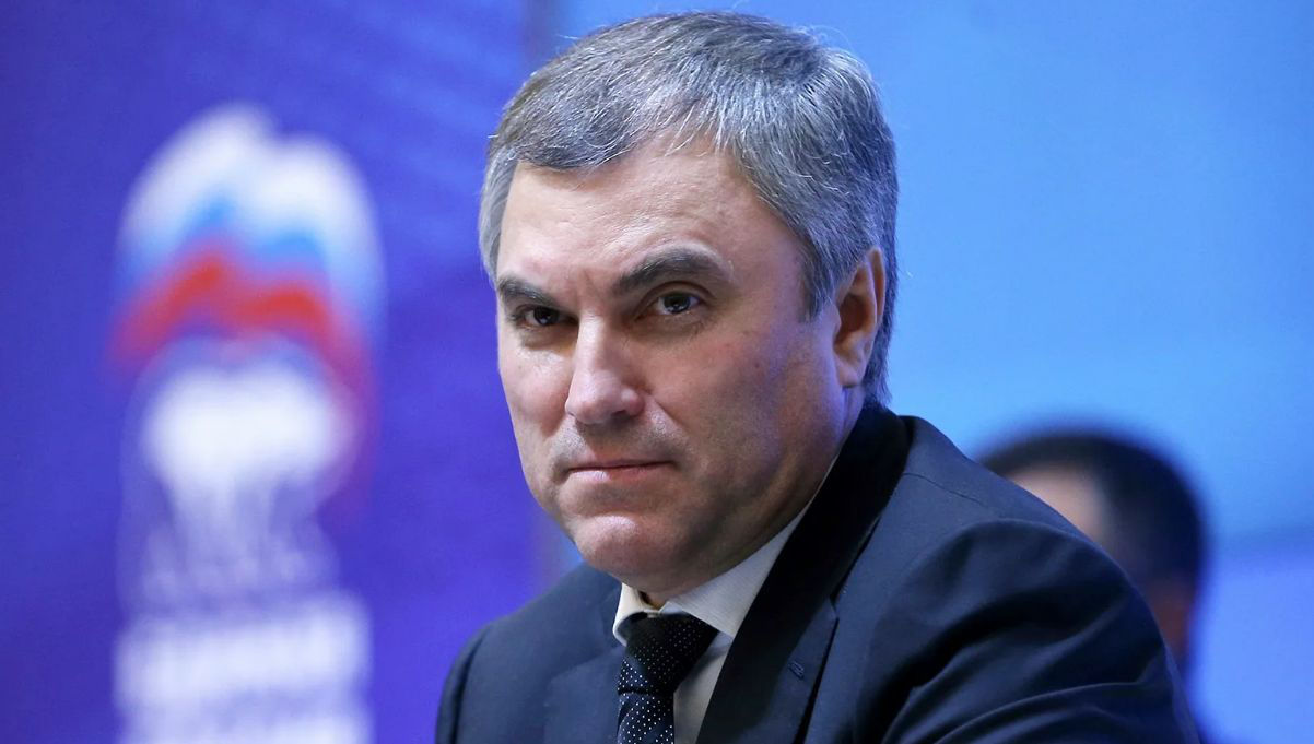 Володин: Жителям Украины не надо спешить выбрасывать учебники по русскому языку.