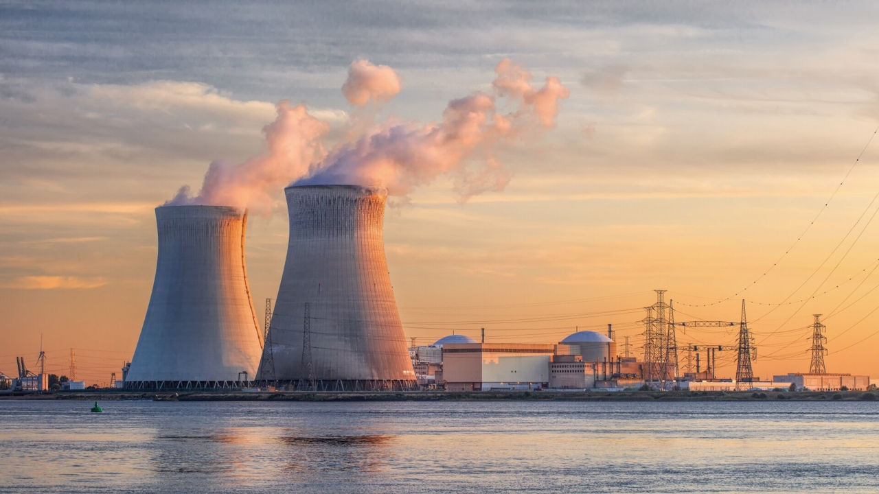 Mai mult de jumătate din blocurile centralelor nucleare din Ucraina și-au redus capacitatea după atacul cu rachete.