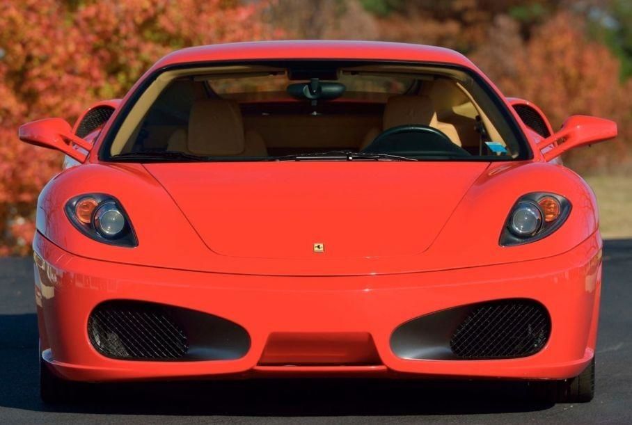 Аукционный дом Mecum пустит с молотка Ferrari F430 2007 года.