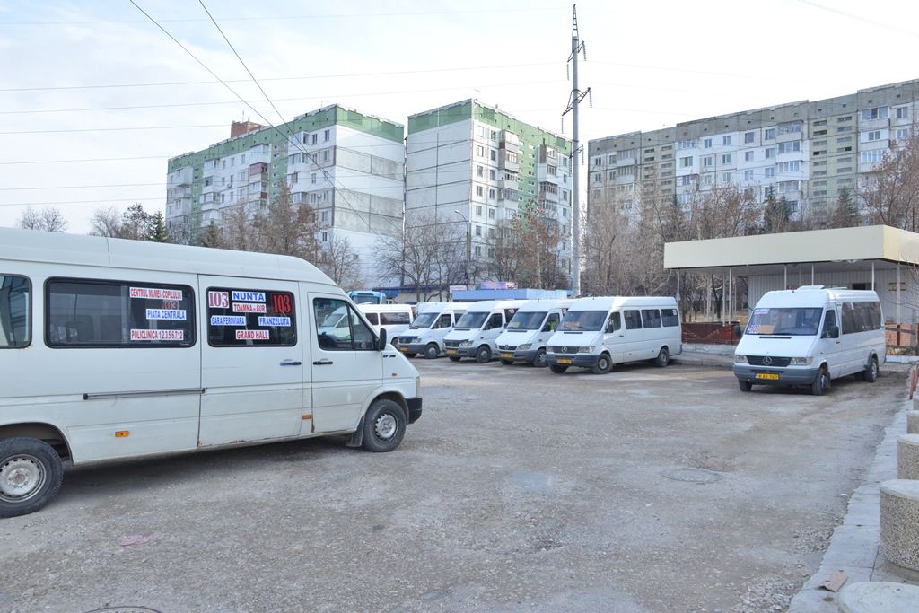 Власти проверят техническое состояние маршруток Кишинева.