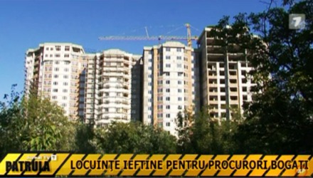 Contactat telefonic, Valeriu Chitoroagă a refuzat să răspundă de ce a solicitat un apartament la preţ redus de la stat.