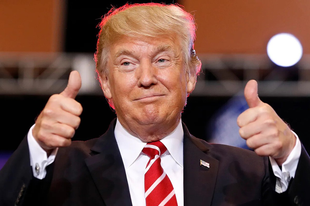 Трамп прокомментировал решение Путина о признании "ЛДНР": Это гениально.