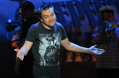 Музыкант Алексей Серов лишился элитной иномарки.