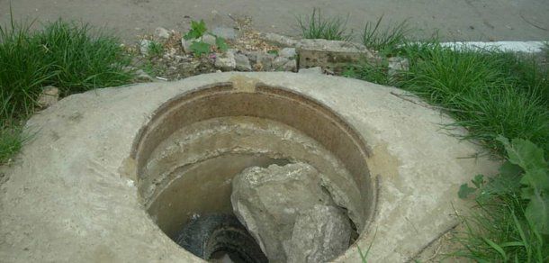 Înecat, la numai doi ani, într-o gură de canalizare. Foto: alerte.md