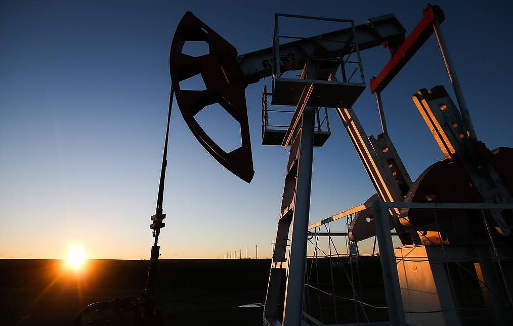 Цена нефти марки Brent поднялась выше $115 за баррель впервые с марта.