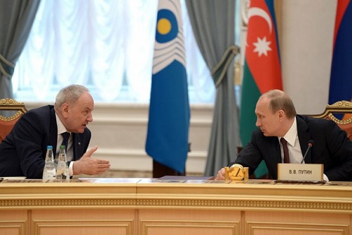 Николай Тимофти впервые рассказал, о чем говорил с Владимиром Путиным на саммите СНГ.