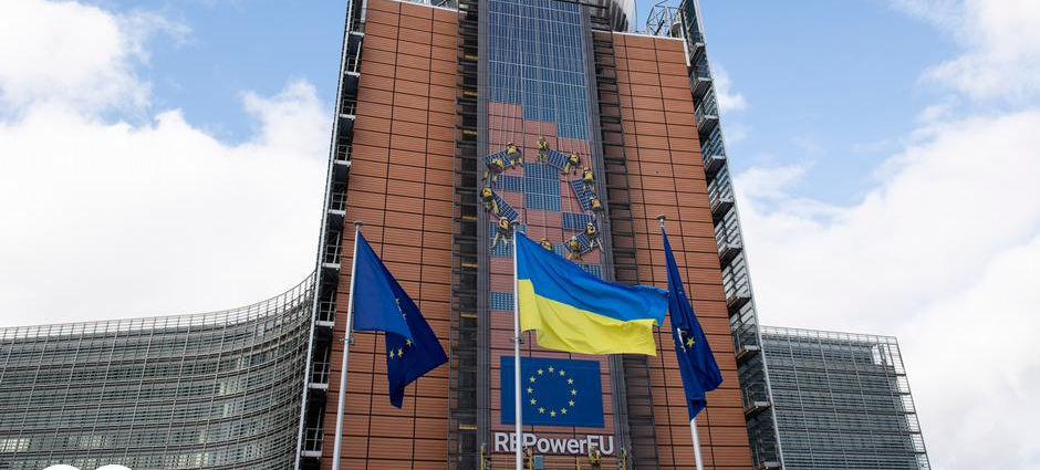 В ЕС смогли договориться о 5 млрд евро на военную помощь Украине.