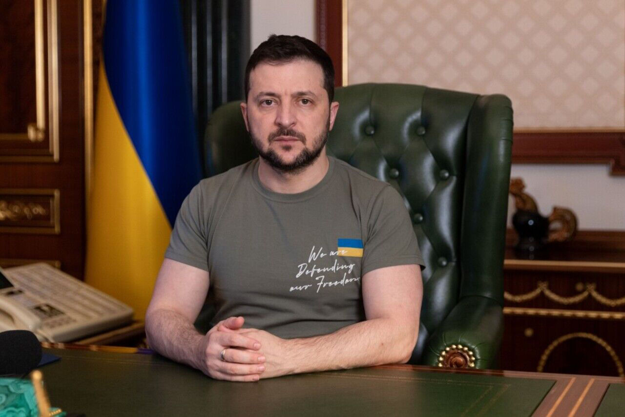 Зеленский поддержал петицию о введении визового режима с РФ.