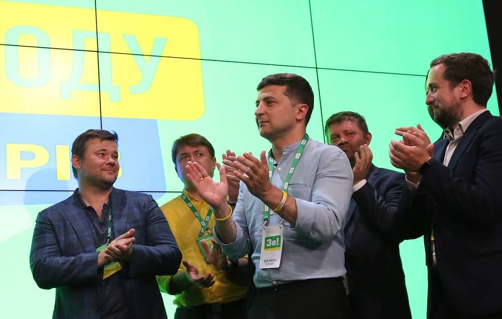 Первые официальные данные ЦИК Украины подтвердили данные экзитполов.