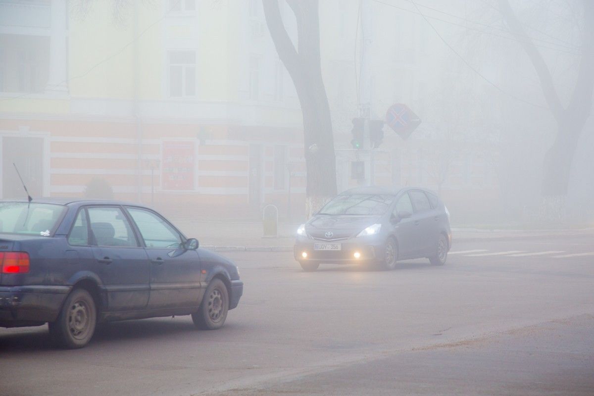 На левом берегу предупредили о плохой видимости на дорогах из-за тумана.