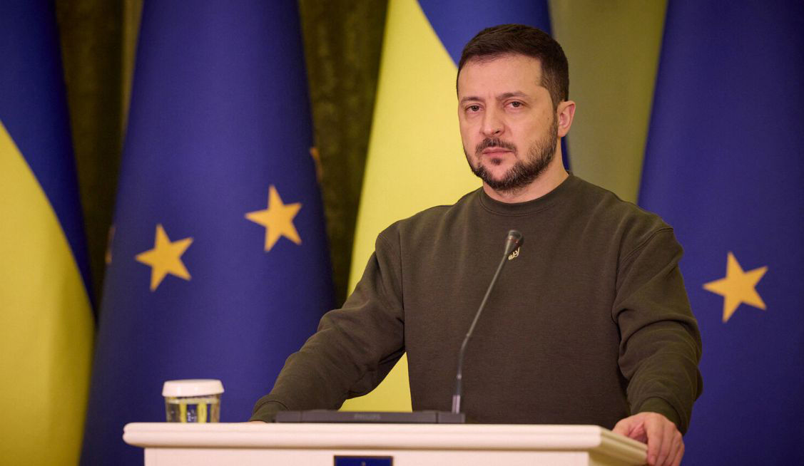 Зеленский: Россия хочет забрать восток Украины.