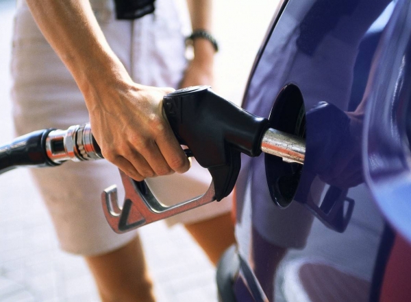 Toamna vine cu vesti proaste. Una dintre cele mai mari companii petroliere din tara a umblat la pretul carburantilor.