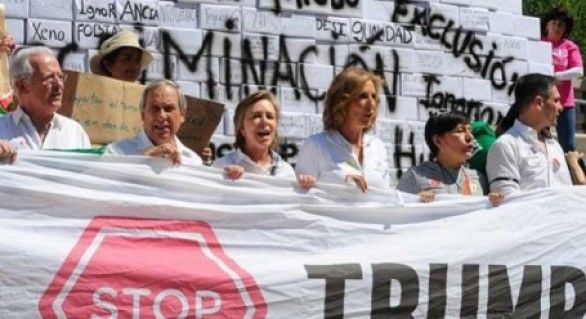 Proteste masive în Mexic împotriva lui Donald Trump.   