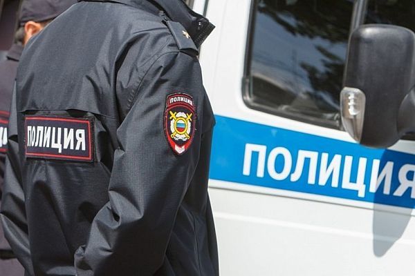 По отпечаткам пальцев рук, удалось установить, что в квартире находился ранее судимый, 43-летний гражданин Молдовы. 
