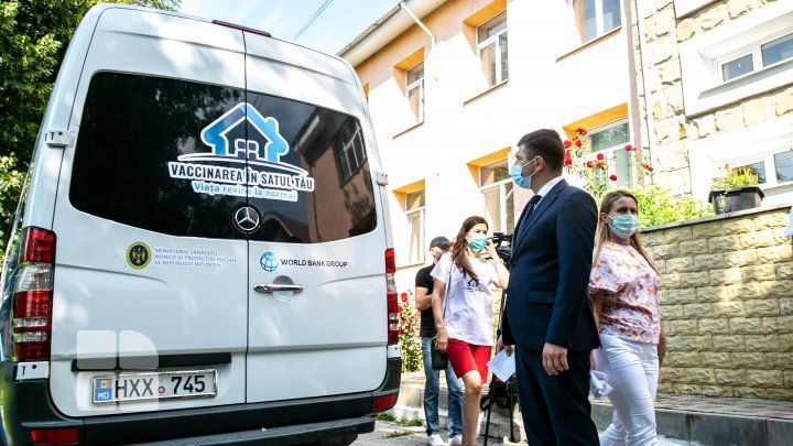 "Автобус здоровья" Минздрава поехал по проблемным районам Молдовы.