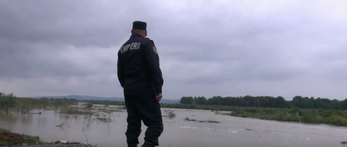 В 18 уездах Румынии ввели оранжевый уровень метеоопасности.