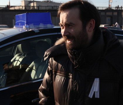 Acum politicianul rus a fost practic exilat. Dupa o vizita in SUA, nu mai este lasat sa se intoarca in Rusia.