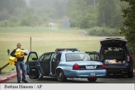 Emoție în SUA după ce poliția a împușcat o femeie de culoare care era însărcinată. Foto: agerpres.ro