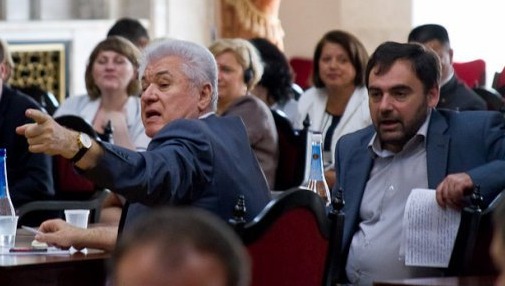 Voronin ameninţă deschis presa: „O să aveţi probleme foarte serioase”