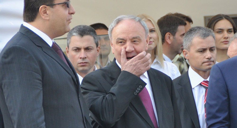 Timofti nu intenţionează să demisioneze din funcţia de Preşedinte al Republicii Moldova, pentru că este patriot.