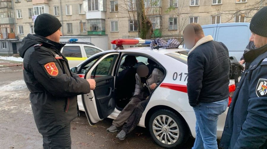 В столице задержали несовершеннолетнего с запрещенными веществами.