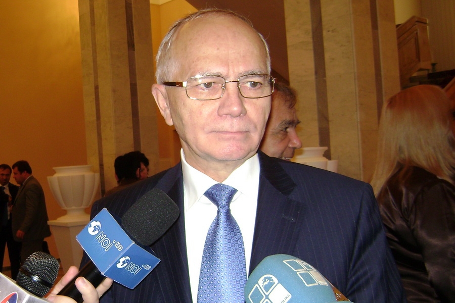 Мухаметшин констатировал, что на сегодня русские, проживающие в РМ, учатся жить в состоянии диаспоры.