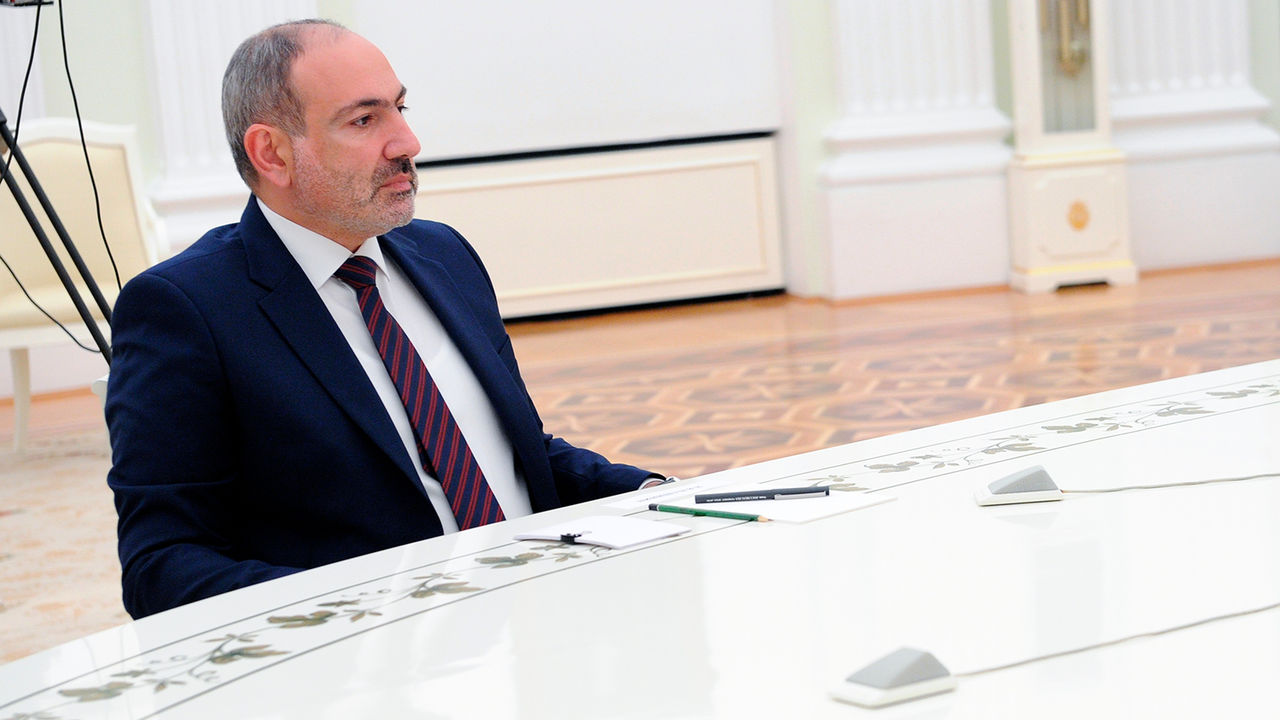 Пашинян оговорился, назвав Путина президентом Франции.