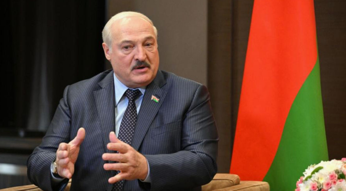 Лукашенко заявил о готовности применить ядерное оружие при нападении.