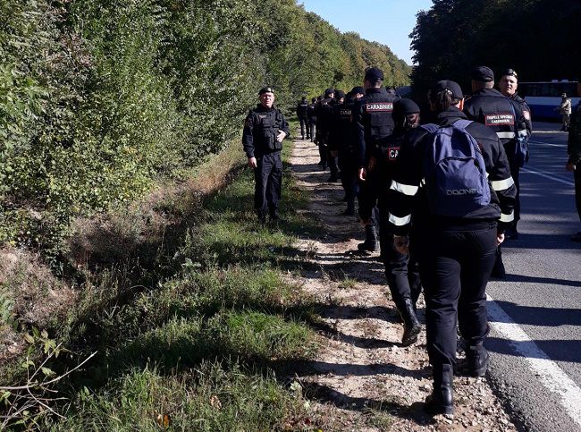 В заражённой зоне леса села Цэхнэуць было установлено предупреждающий знак. 