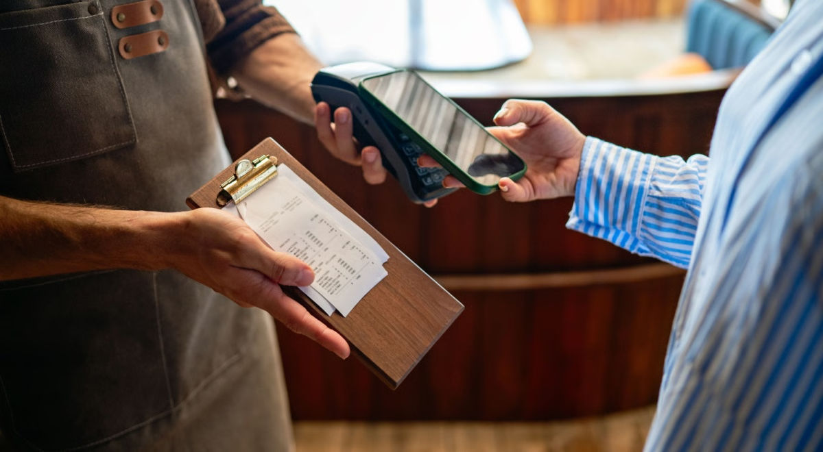 O nouă funcție care va ajuta la împărțirea notei de plată la cafenea va apărea pe iPhone.
