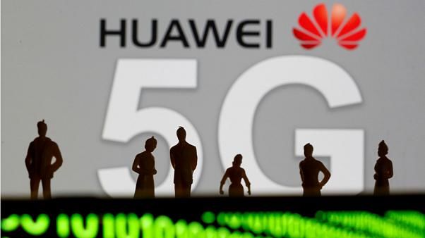 Huawei призвала Великобританию отложить демонтаж оборудования 5G.
