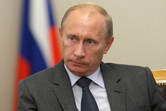 Путин: "Надо воспитывать новое поколение зрителей с хорошим художественным вкусом".  Фото:news.tts.lt